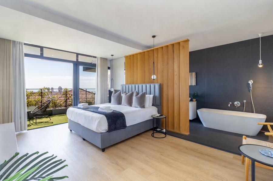 To Let 3 Bedroom Property for Rent in Green Point Western Cape